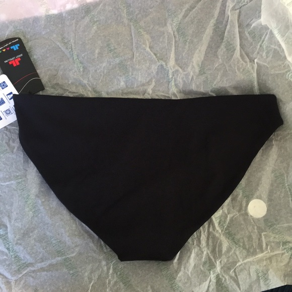 Bikini bottoms NWOT never worn Perfect for warm holiday vacations - Picture 7 of 8